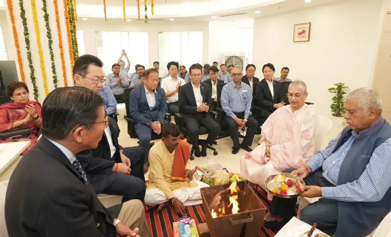 オフィス開所式の様子