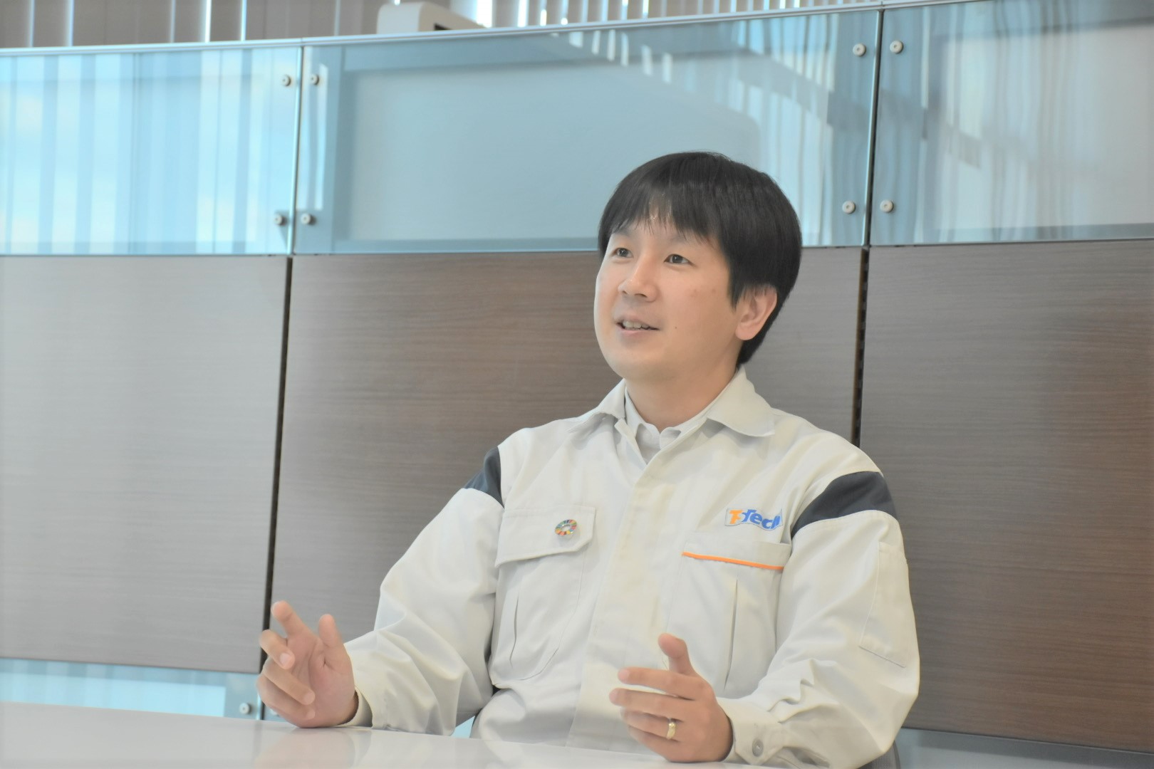 インタビューの様子